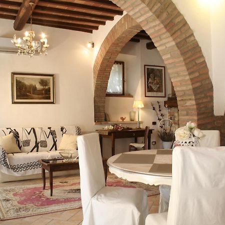 Borgo Medioevale Todi Exterior foto
