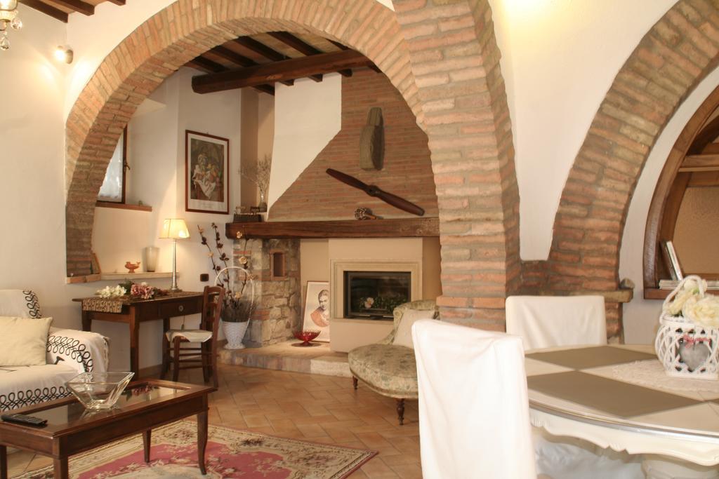 Borgo Medioevale Todi Exterior foto